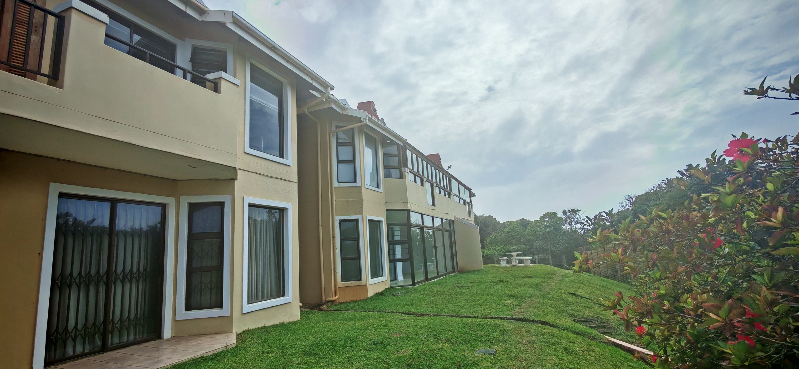 IMG_20260327_094548 Coastal Elegance: Luxurious Living in Shelly Beach