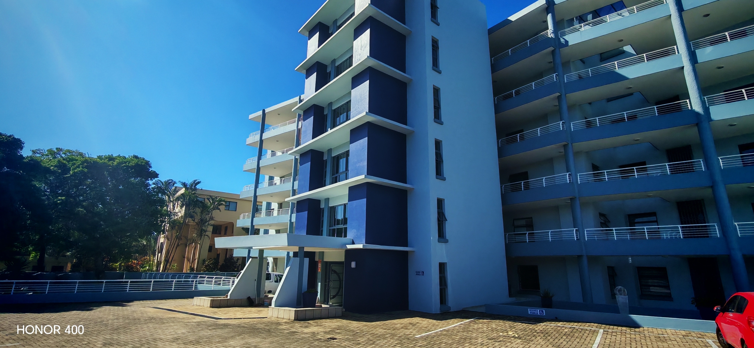 IMG_20260429_105212 Margate North Beach Gem: Expansive 4-Bedroom Coastal Sanctuary