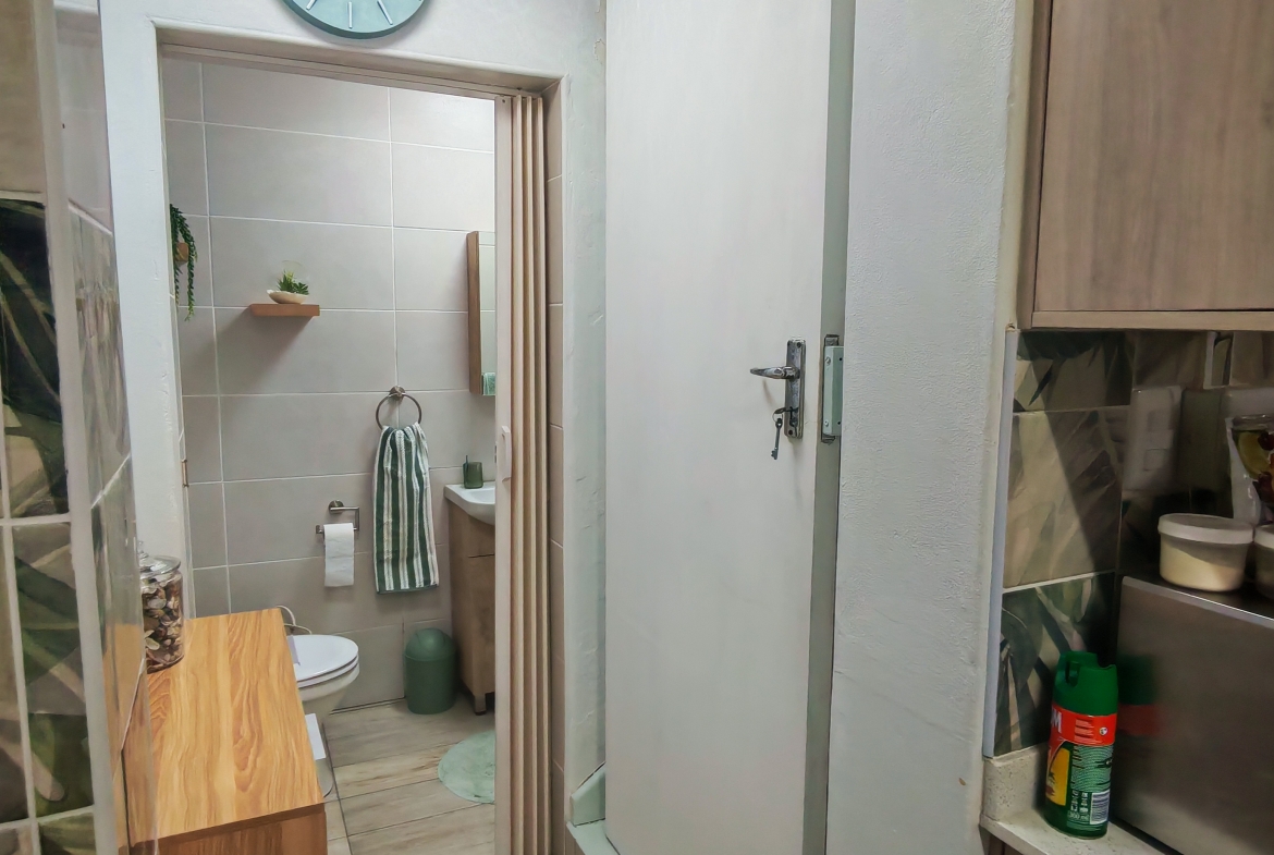 Luxury Home with distant seaview for sale in manaba