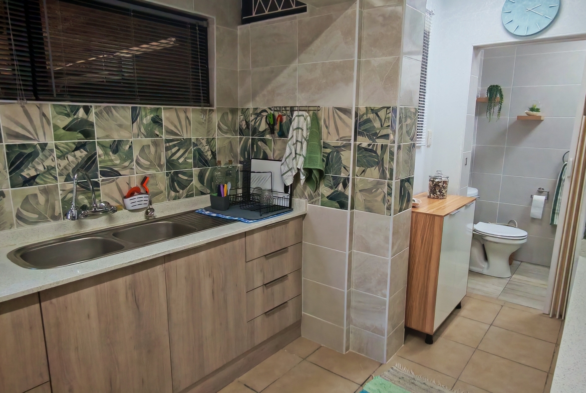 Luxury Home with distant seaview for sale in manaba