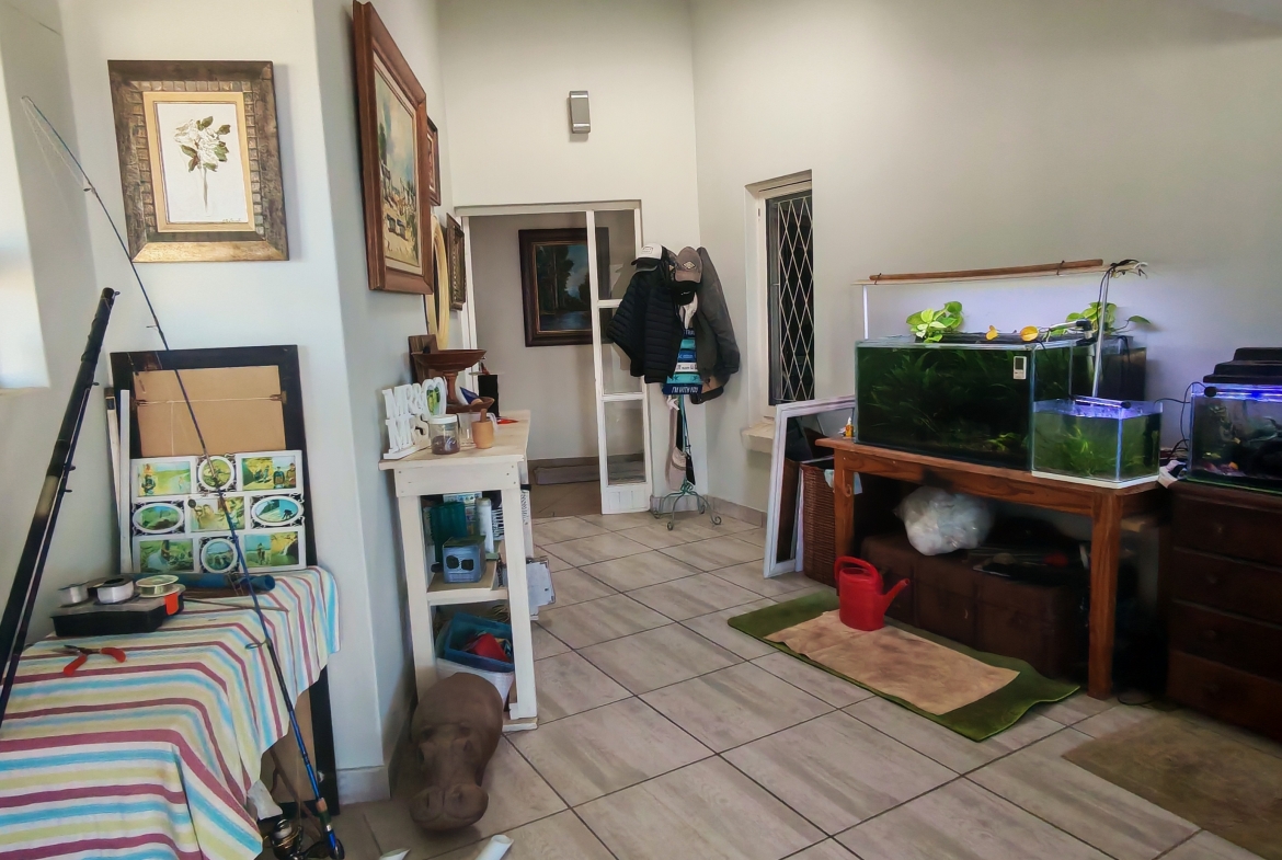 Luxury Home with distant seaview for sale in manaba