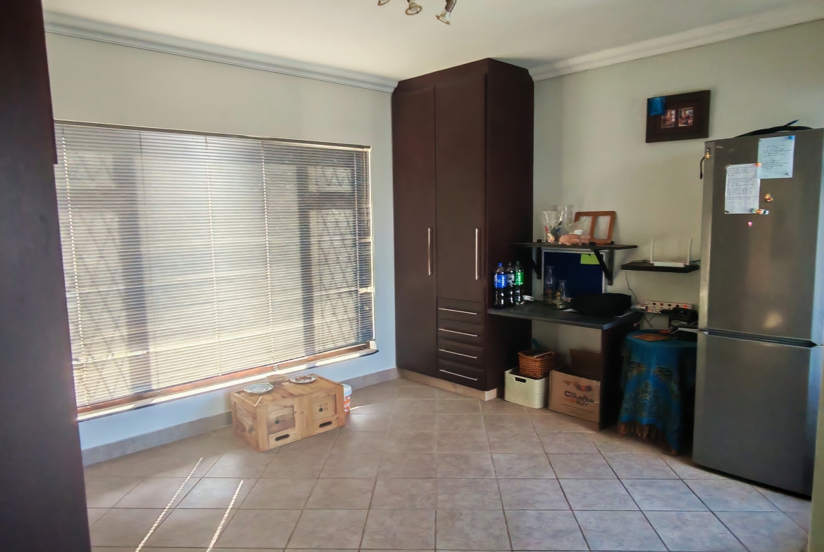 Luxury Home with distant seaview for sale in manaba