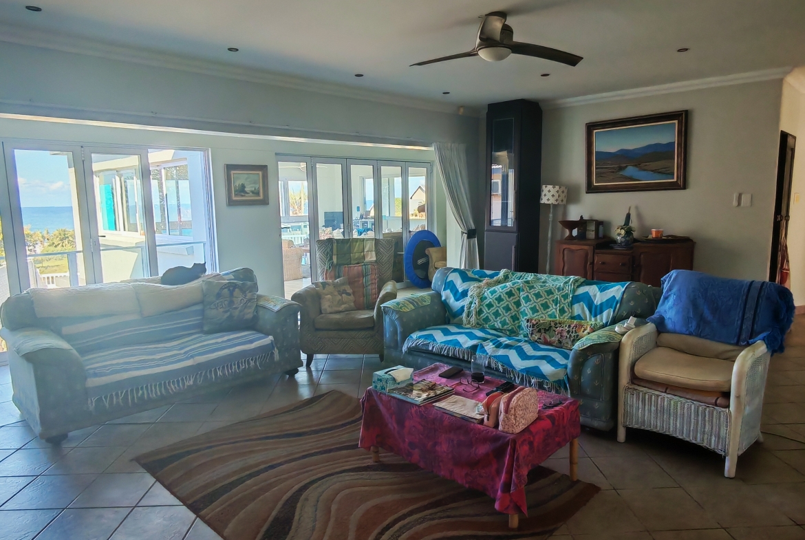Luxury Home with distant seaview for sale in manaba