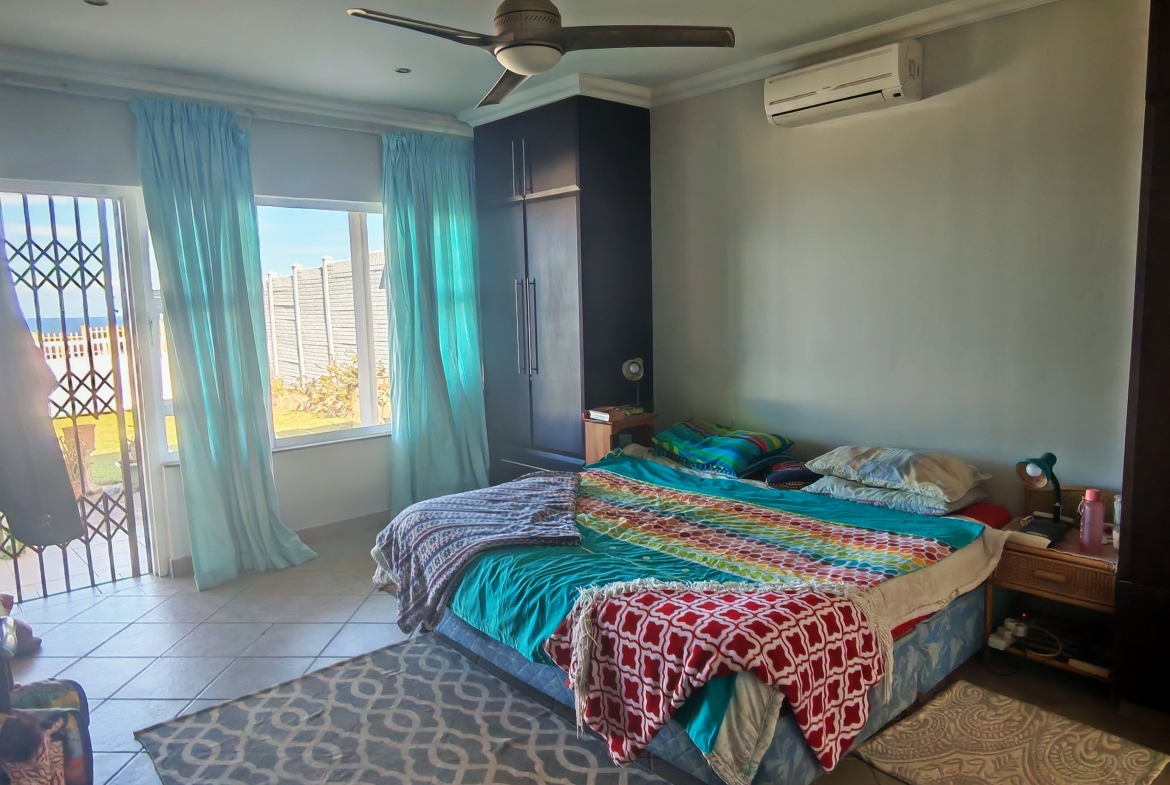 Luxury Home with distant seaview for sale in manaba
