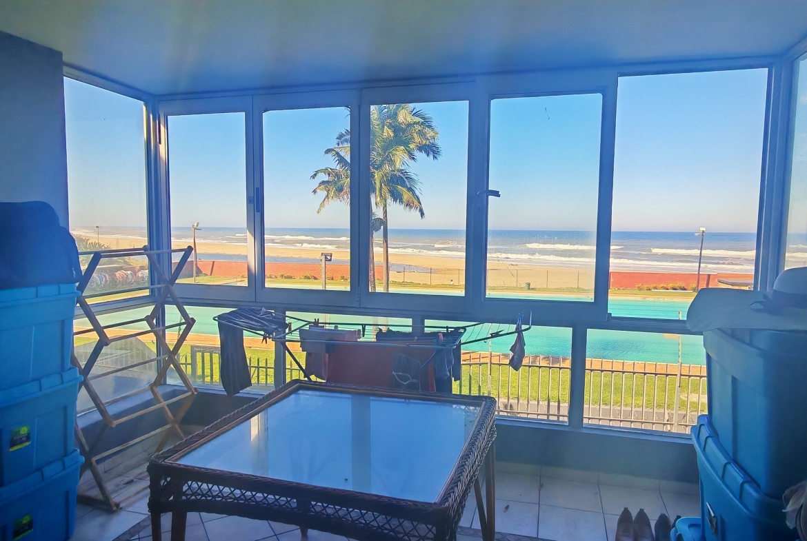 3-Bedroom Apartment with Breathtaking Sea Views in Margate