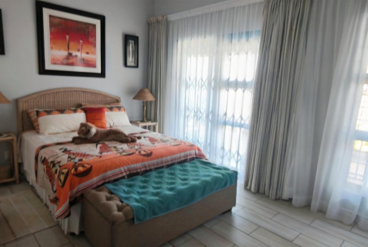 5 Bedroom Coastal Home for Sale | Manaba – Sea Views, Solar Power & Versatile Living