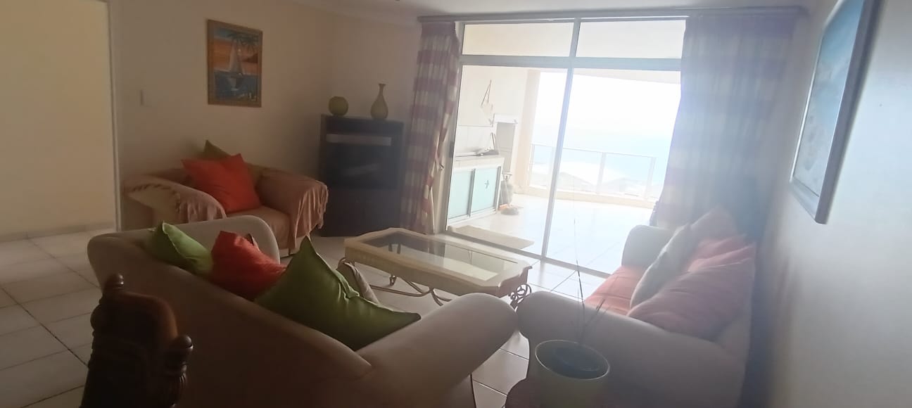 Living room Oceanfront Living: 3-Bedroom Apartment with Panoramic Sea Views in Margate