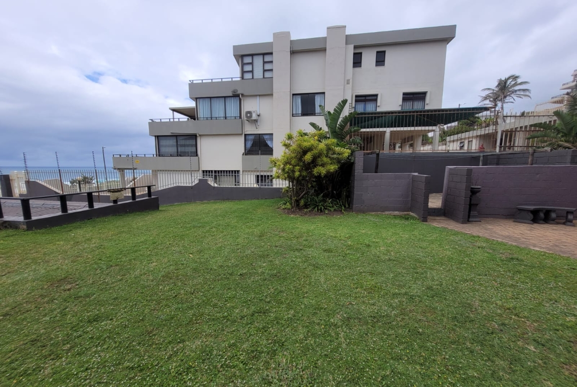 Prime Beachfront Living – Fully Furnished 2 Bedroom Apartment