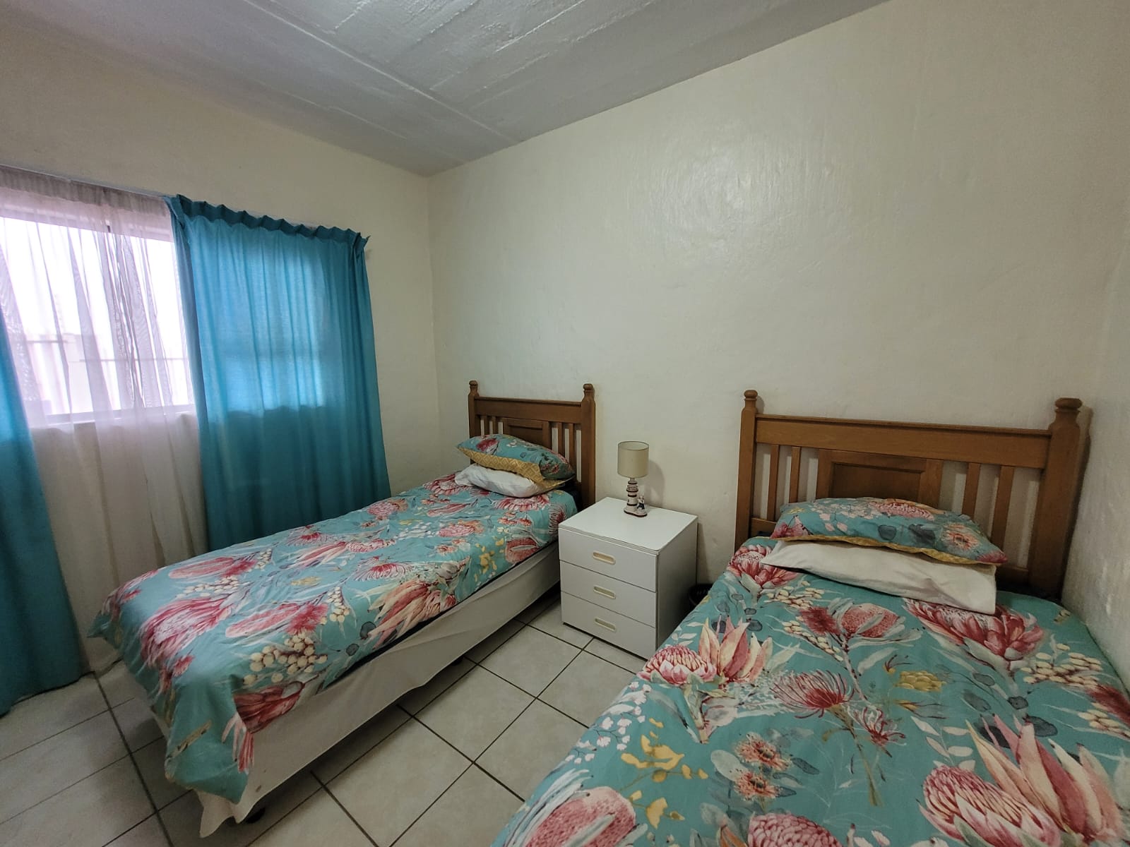 WhatsApp Image 2026-01-29 at 11.37.58 (2) Prime Beachfront Living – Fully Furnished 2 Bedroom Apartment