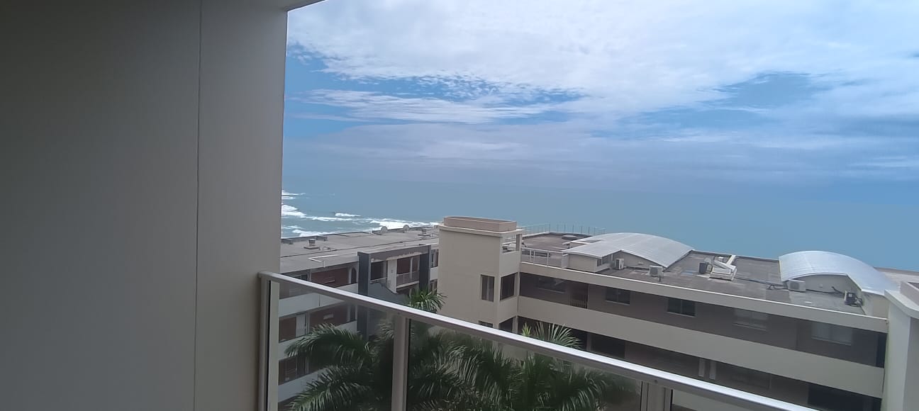 WhatsApp Image 2026-02-03 at 10.21.03 Oceanfront Living: 3-Bedroom Apartment with Panoramic Sea Views in Margate
