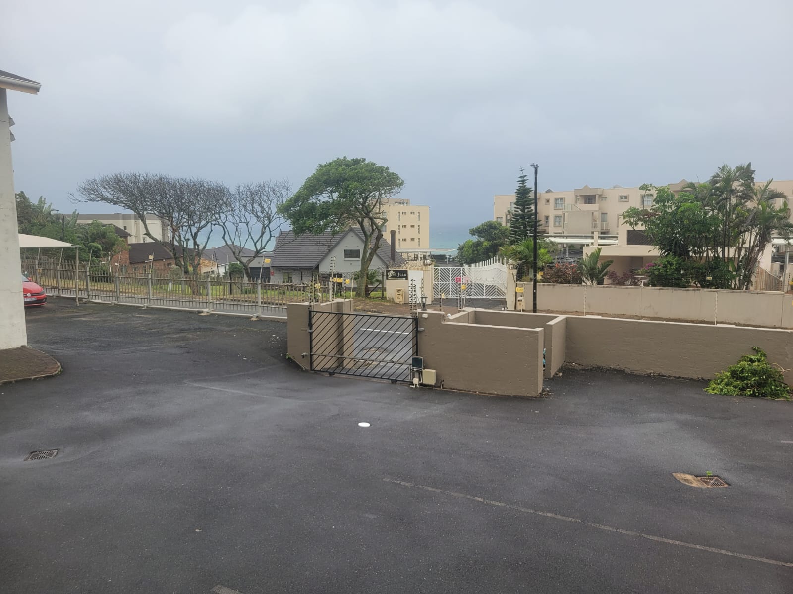 WhatsApp Image 2026-03-24 at 09.00.09 (2) Charming 2-bedroom, 2-bathroom townhouse for sale