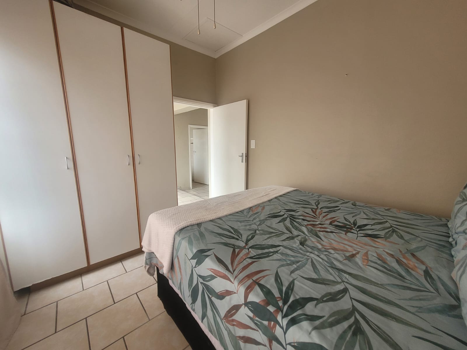 WhatsApp Image 2026-03-24 at 09.00.10 (1) Charming 2-bedroom, 2-bathroom townhouse for sale