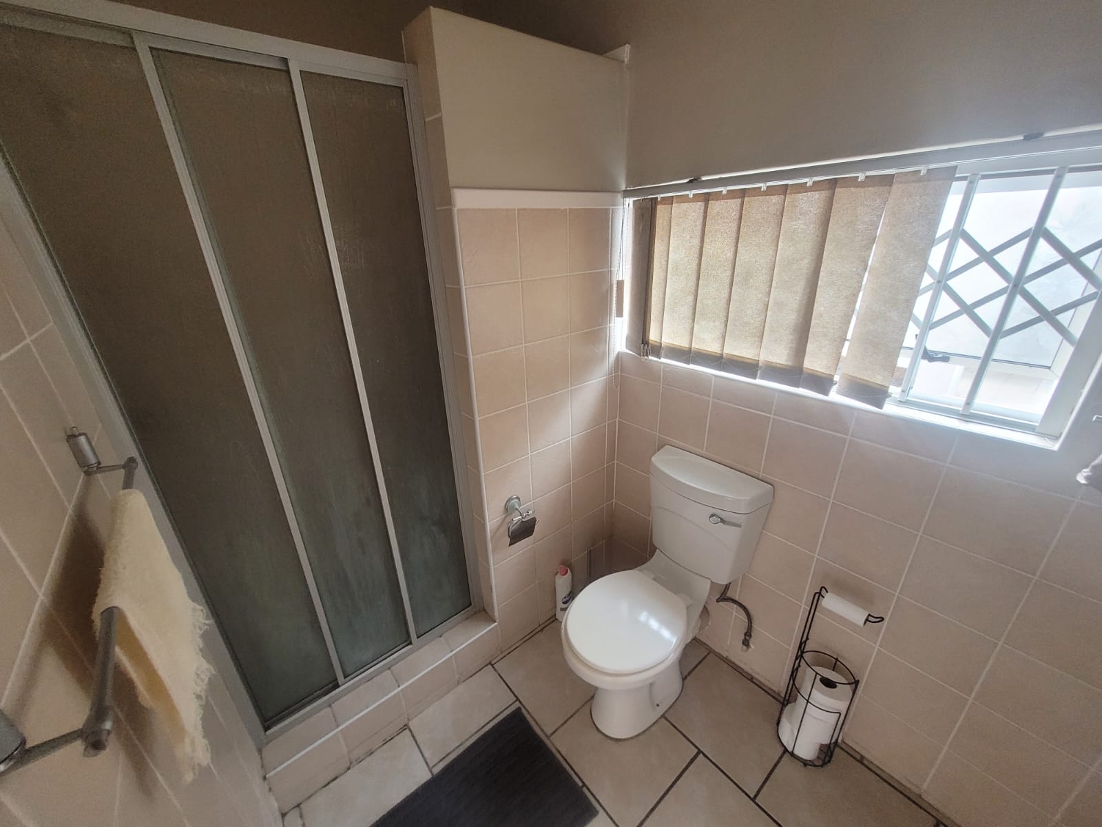 WhatsApp Image 2026-03-24 at 09.00.10 Charming 2-bedroom, 2-bathroom townhouse for sale
