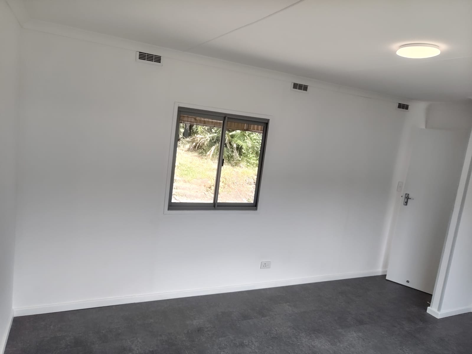 WhatsApp Image 2026-03-30 at 12.10.47 (9) Peaceful & Secure Living – Spacious 2 Bedroom, 2 Bathroom Park Home