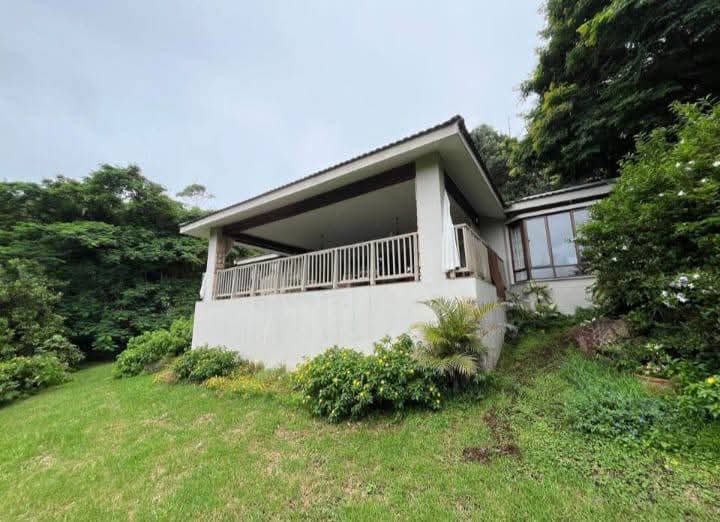 Exceptional 4.5ha Macadamia Farm with 2 Dwellings, Dam & Borehole