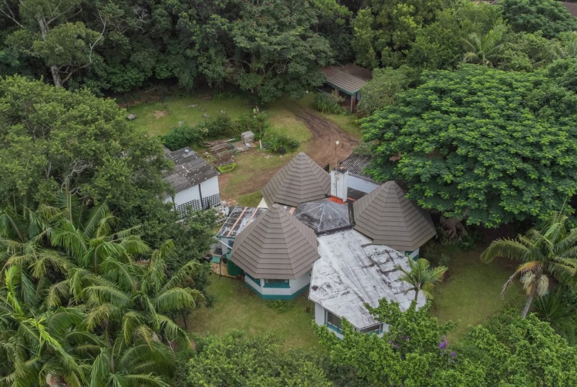 Exceptional 4.5ha Macadamia Farm with 2 Dwellings, Dam & Borehole