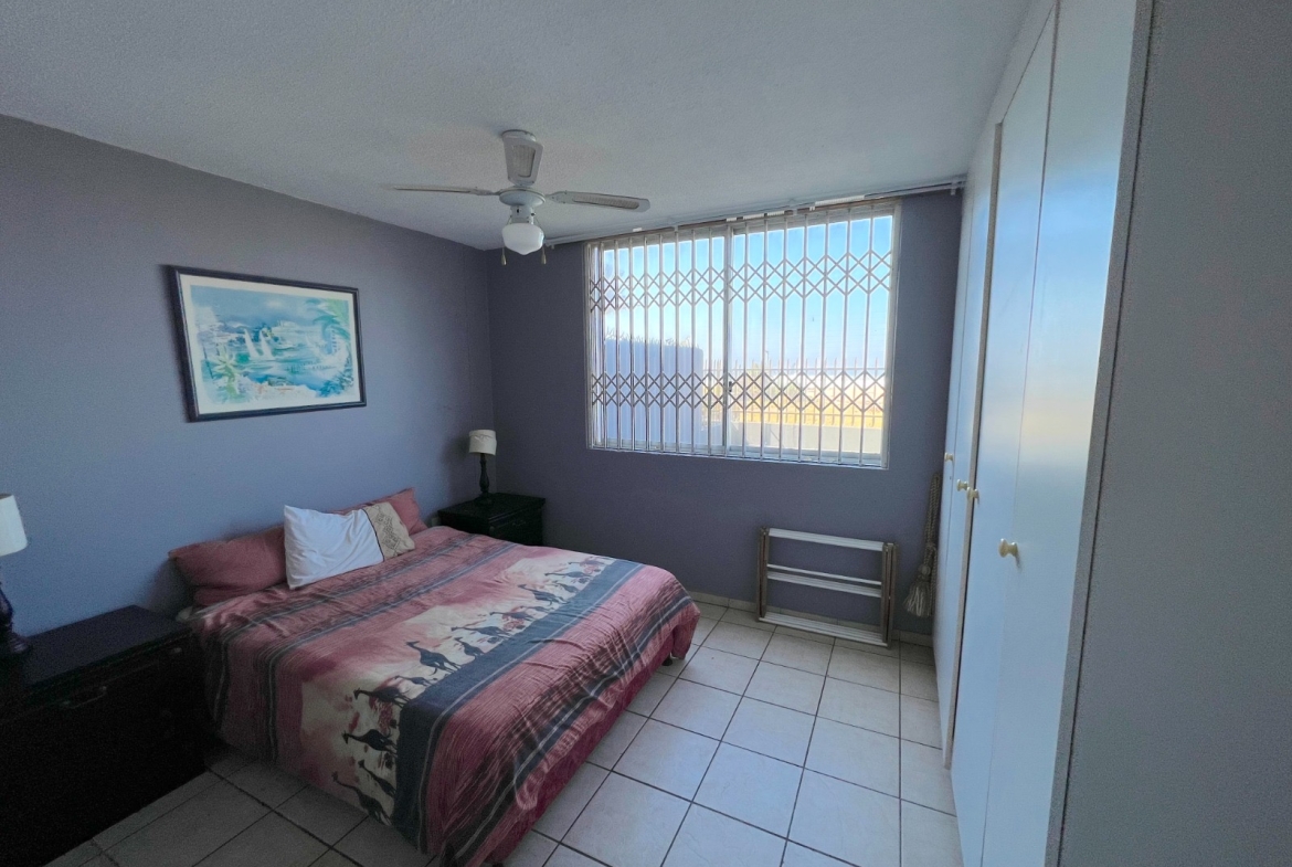 Stylish 3-bedroom Beachside Retreat with Garden, Patio and Secure-living