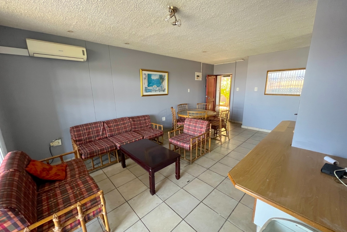 Stylish 3-bedroom Beachside Retreat with Garden, Patio and Secure-living