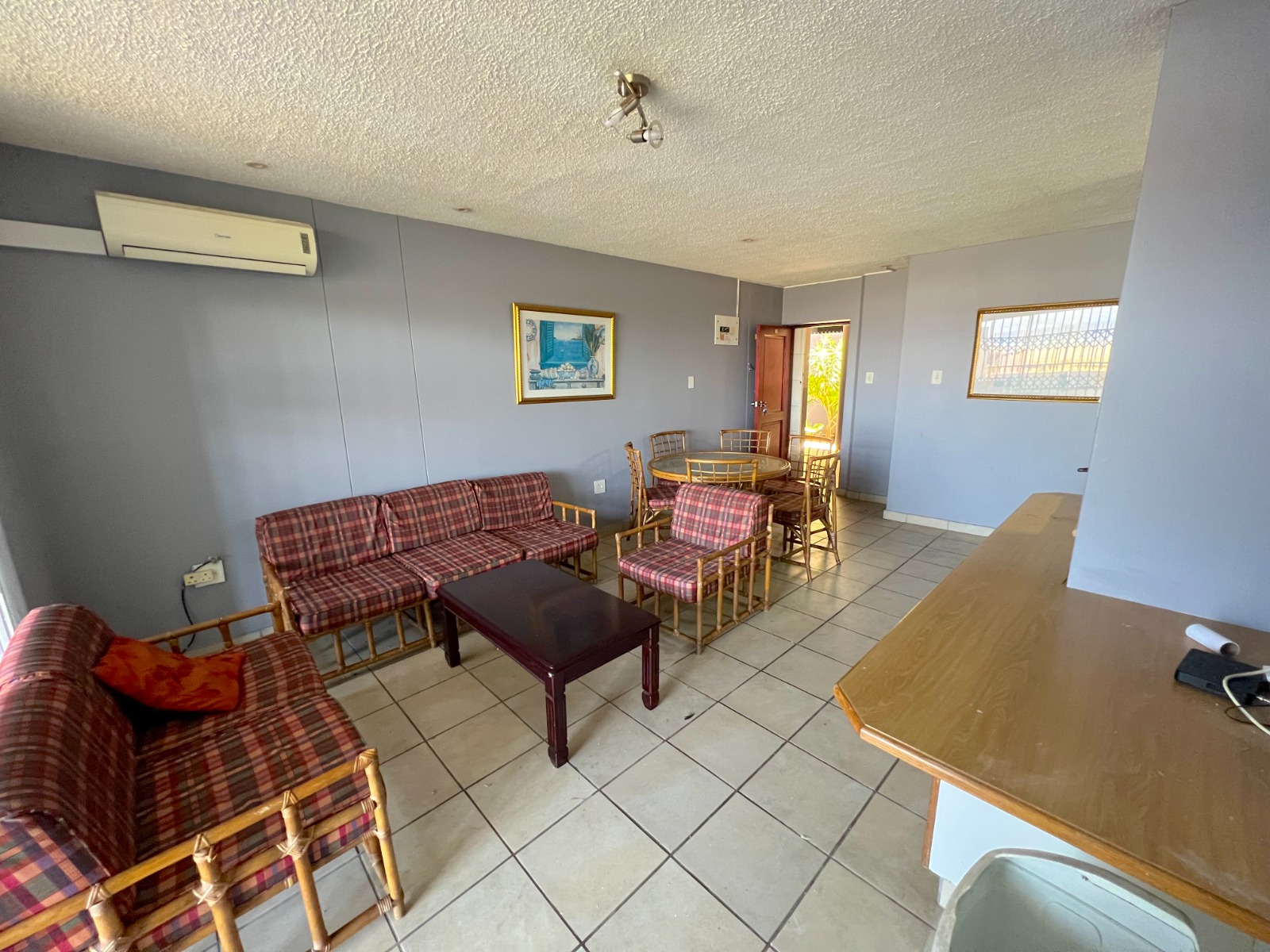 b6abc2eb-0a1e-4986-904c-0b0f7394400a Stylish 3-bedroom Beachside Retreat with Garden, Patio and Secure-living