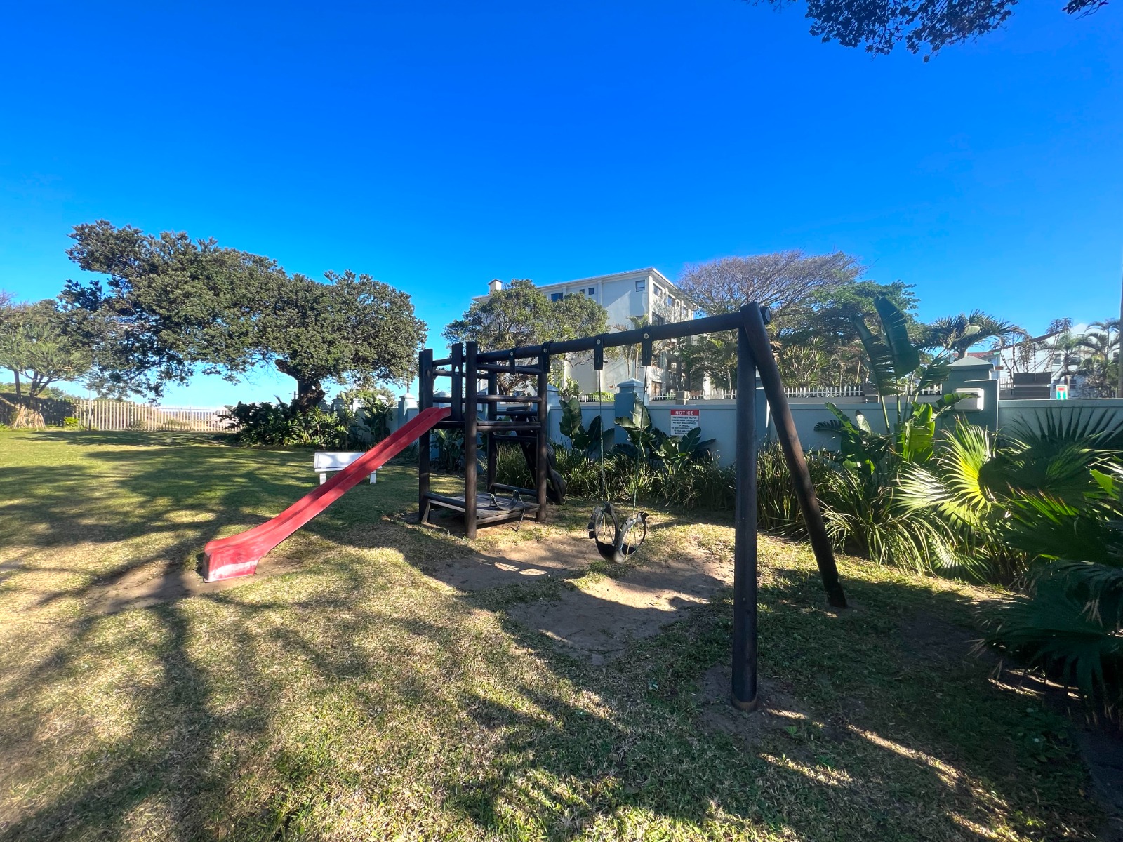 ed43c1fd-6a5d-4e13-9de8-d3cce787dfe9 Spacious, Bright and Open 4 Bedroom Apartment For Sale