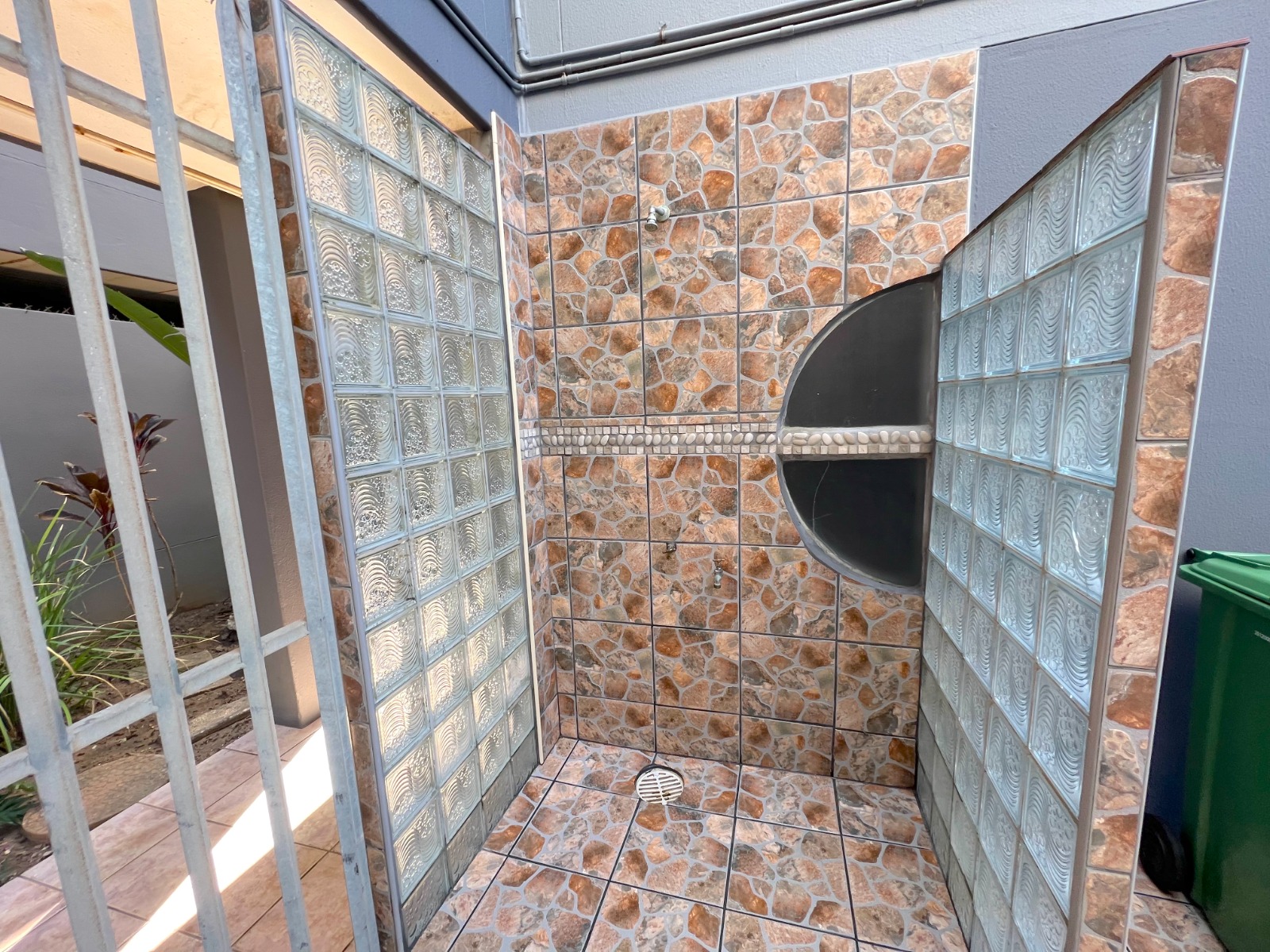 f4896ae4-9745-4154-b3d6-e4eaf8a222b1 Stylish 3-bedroom Beachside Retreat with Garden, Patio and Secure-living