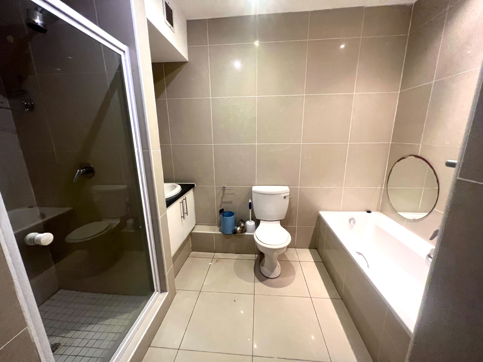 f993eaaa-61d0-4288-a44e-4f494e829a52 Spacious, Bright and Open 4 Bedroom Apartment For Sale