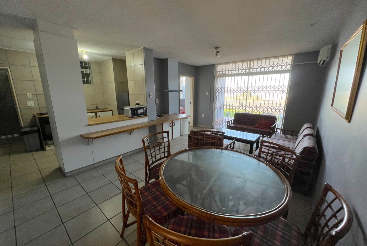 Stylish 3-bedroom Beachside Retreat with Garden, Patio and Secure-living