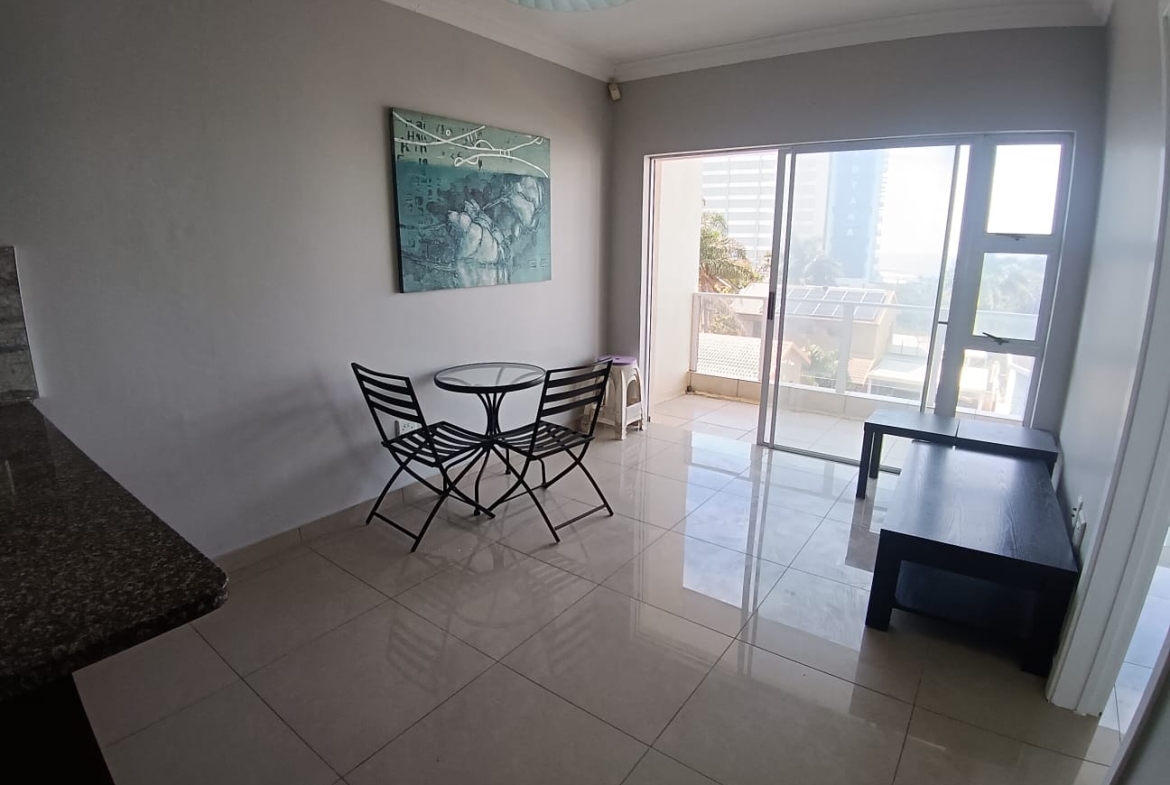 2 Bedroom, 1 Bathroom, open plan, Margate Sea view for Sale