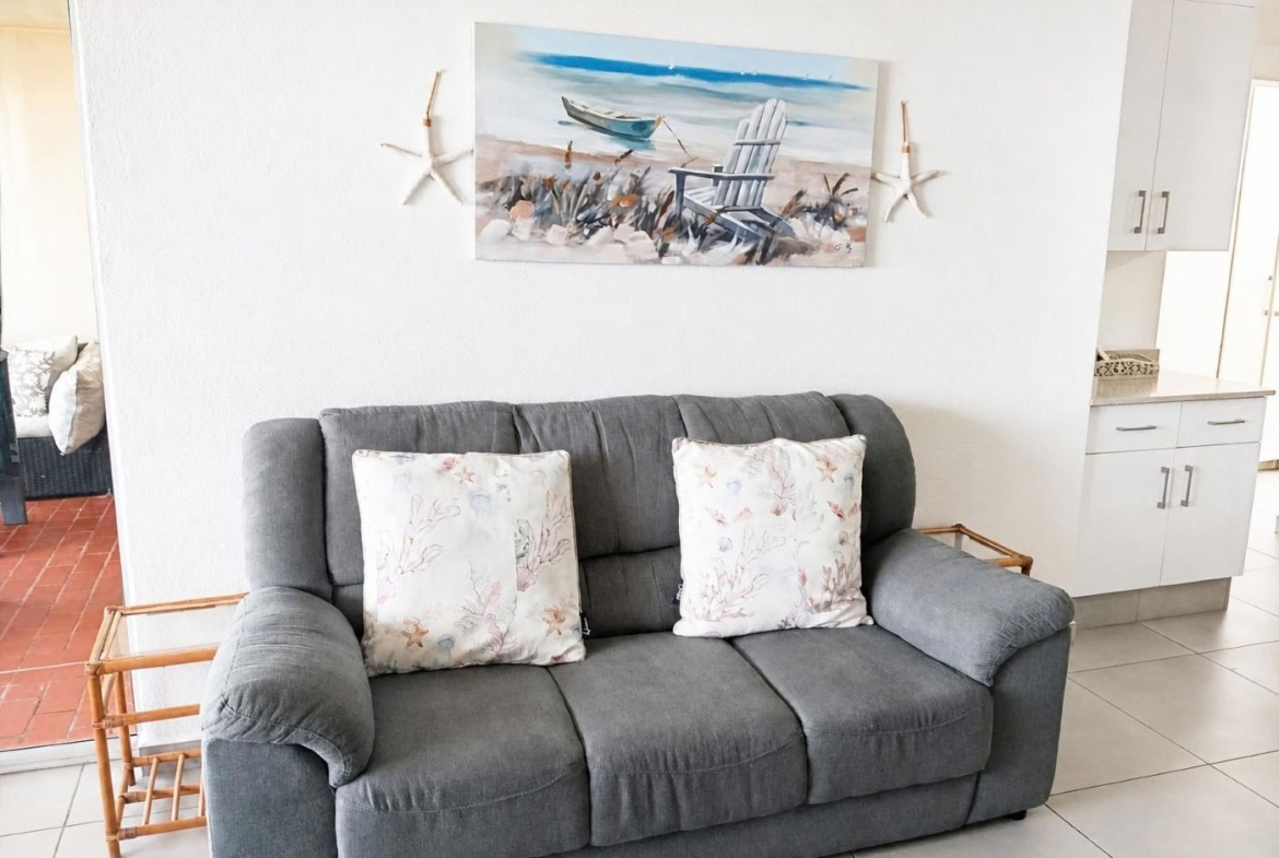 Laguna, Uvongo | R1,850,000 | 120 m² | 3 Bedrooms | Top Floor | Fully Furnished