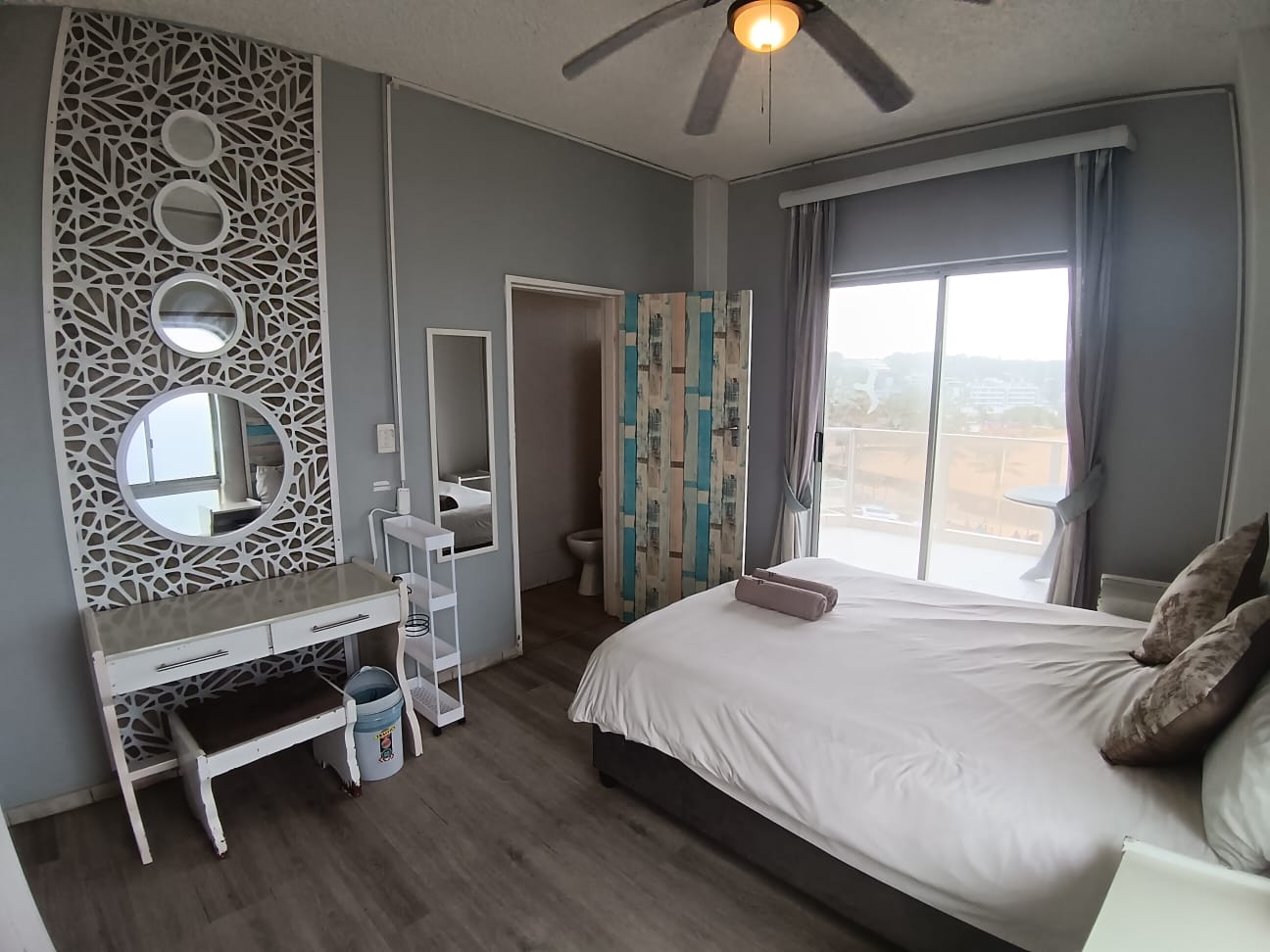 2 Bedroom, 2 Bathroom, open plan, Margate Sea view for Sale