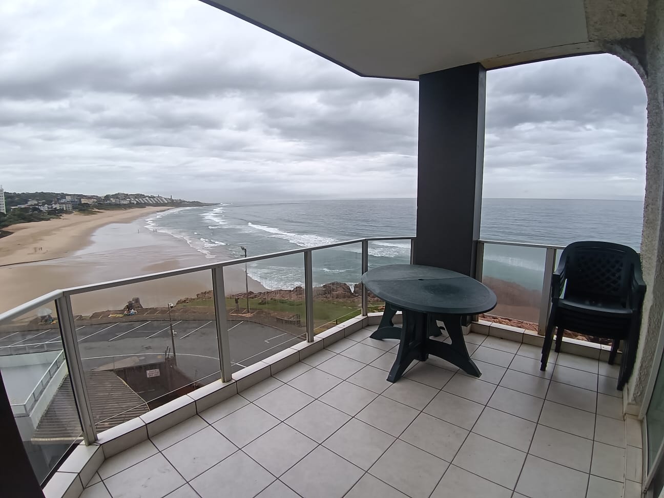 2 Bedroom, 2 Bathroom, open plan, Margate Sea view for Sale