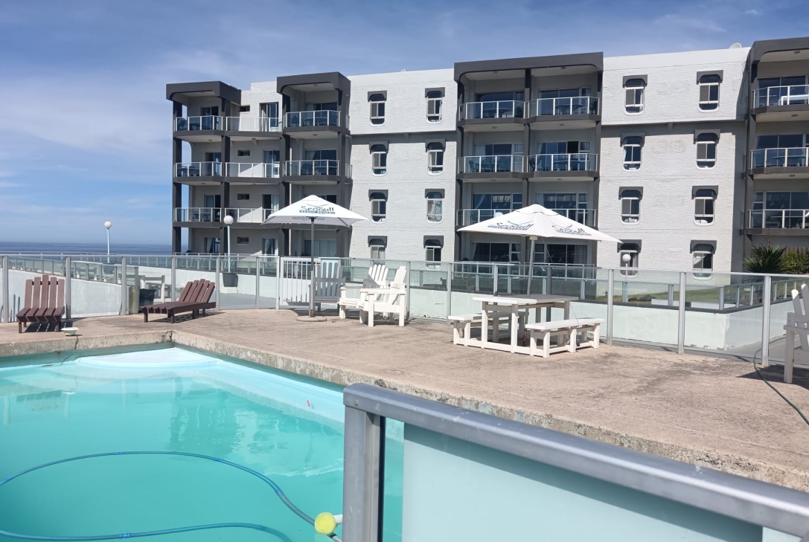 2 Bedroom, 2 Bathroom, open plan, Margate Sea view for Sale