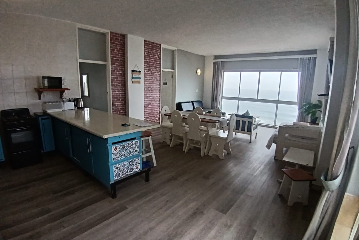 2 Bedroom, 2 Bathroom, open plan, Margate Sea view for Sale