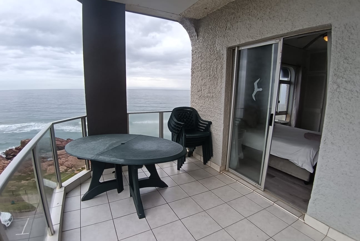 2 Bedroom, 2 Bathroom, open plan, Margate Sea view for Sale