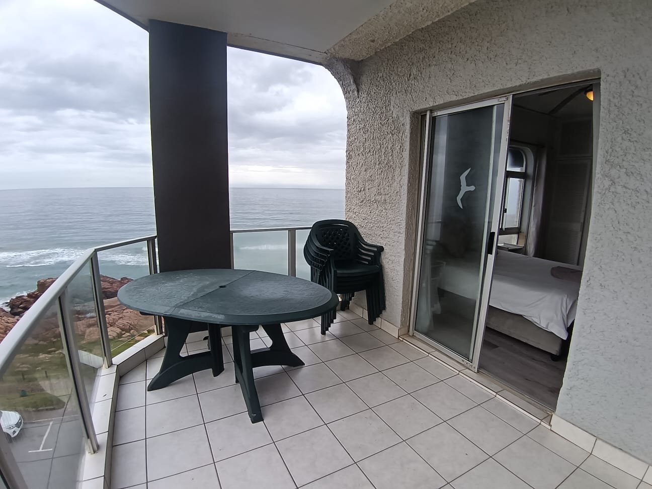 2 Bedroom, 2 Bathroom, open plan, Margate Sea view for Sale
