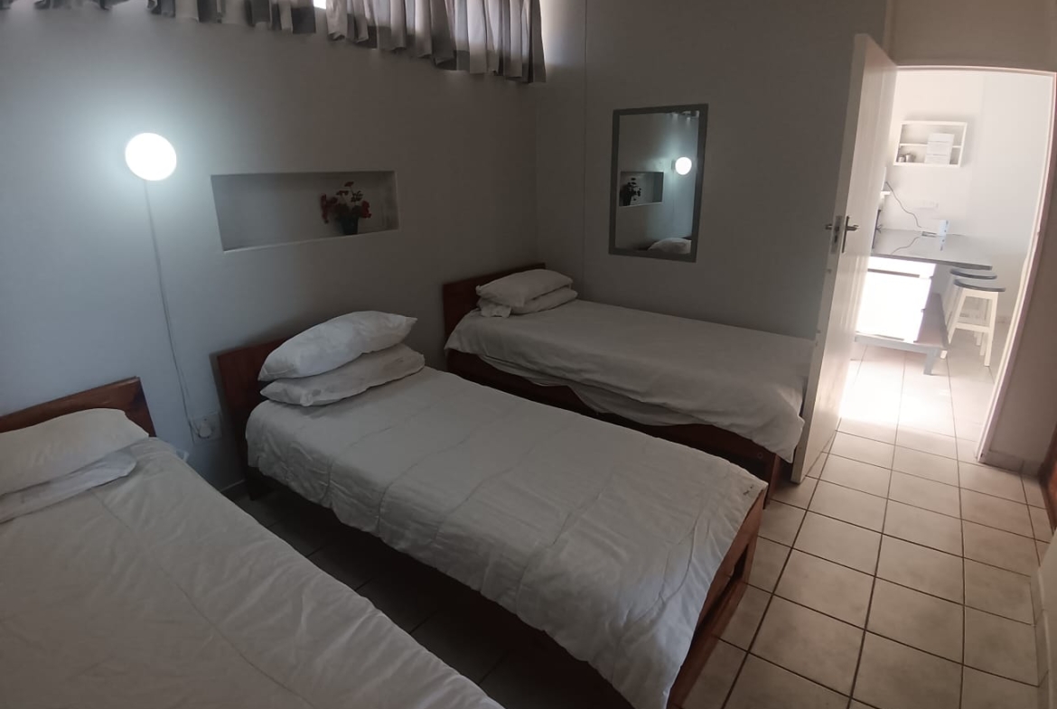 2 Bedroom, 1 Bathroom, Open Plan, Margate Sea View For Sale