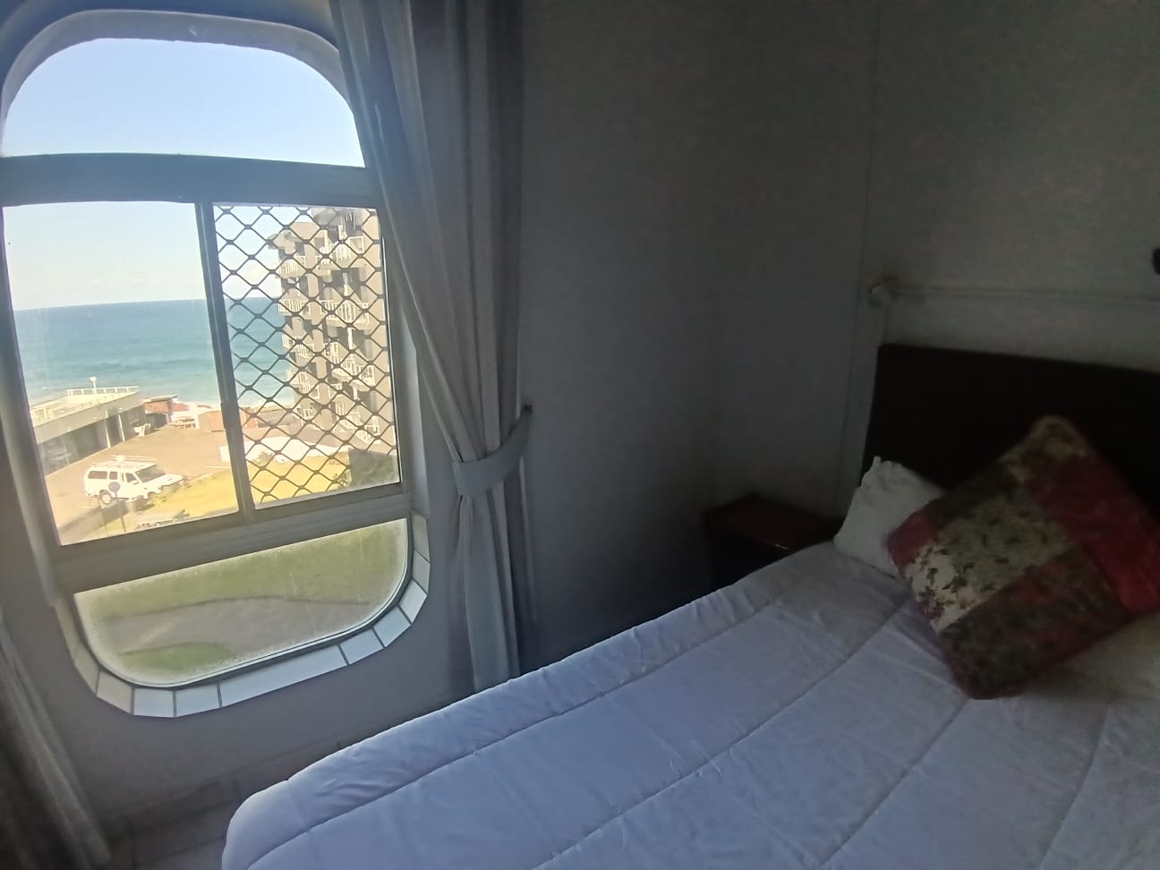 2 Bedroom, 1 Bathroom, Open Plan, Margate Sea View For Sale