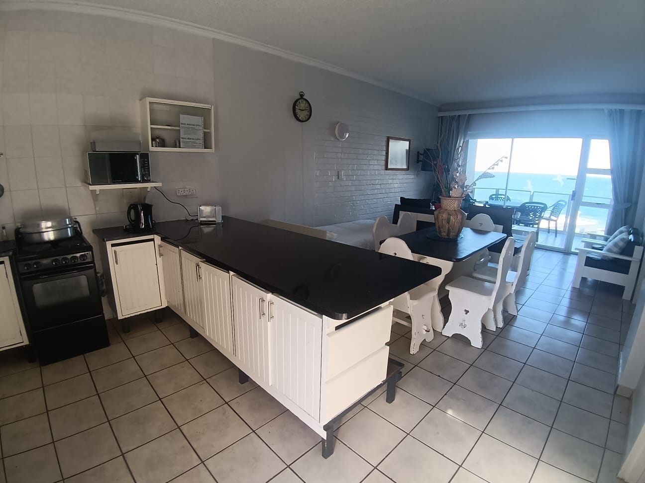 2 Bedroom, 1 Bathroom, Open Plan, Margate Sea View For Sale