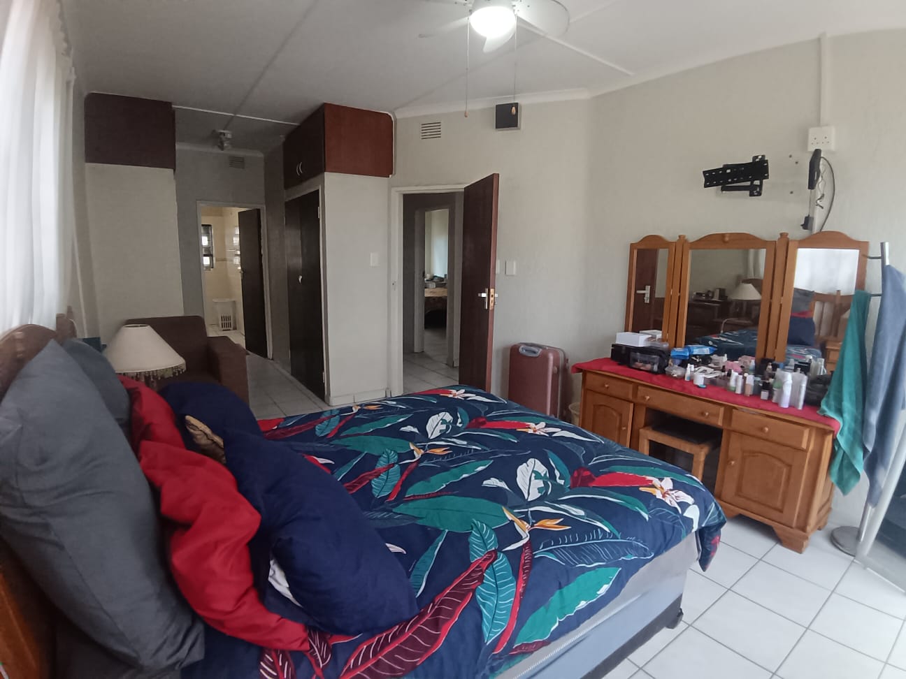 3 Bedroom, 2 Bathroom, Open Plan, Uvongo Sea view for Sale