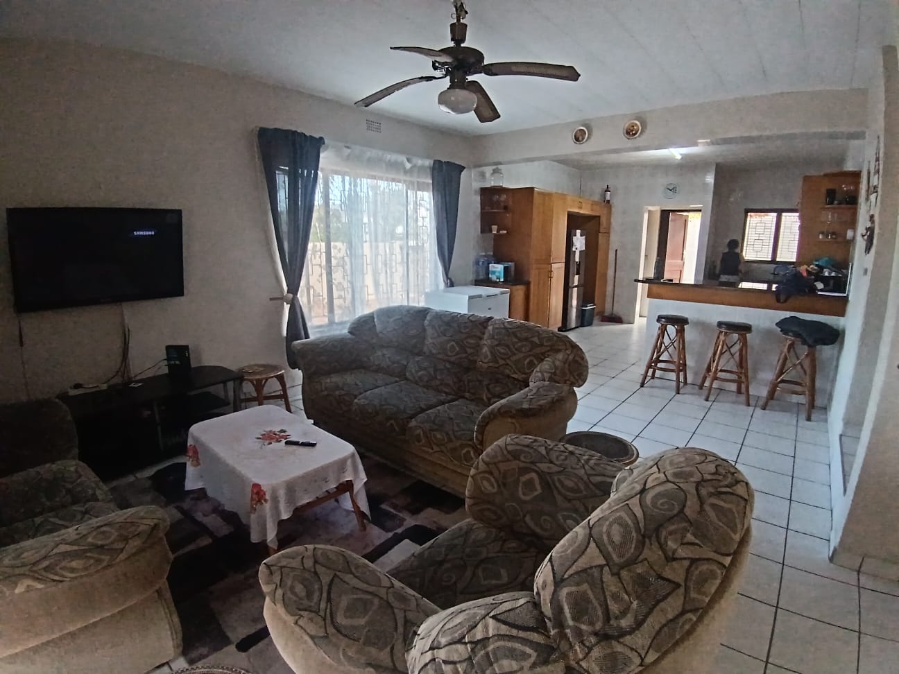 3 Bedroom, 2 Bathroom, Open Plan, Uvongo Sea view for Sale