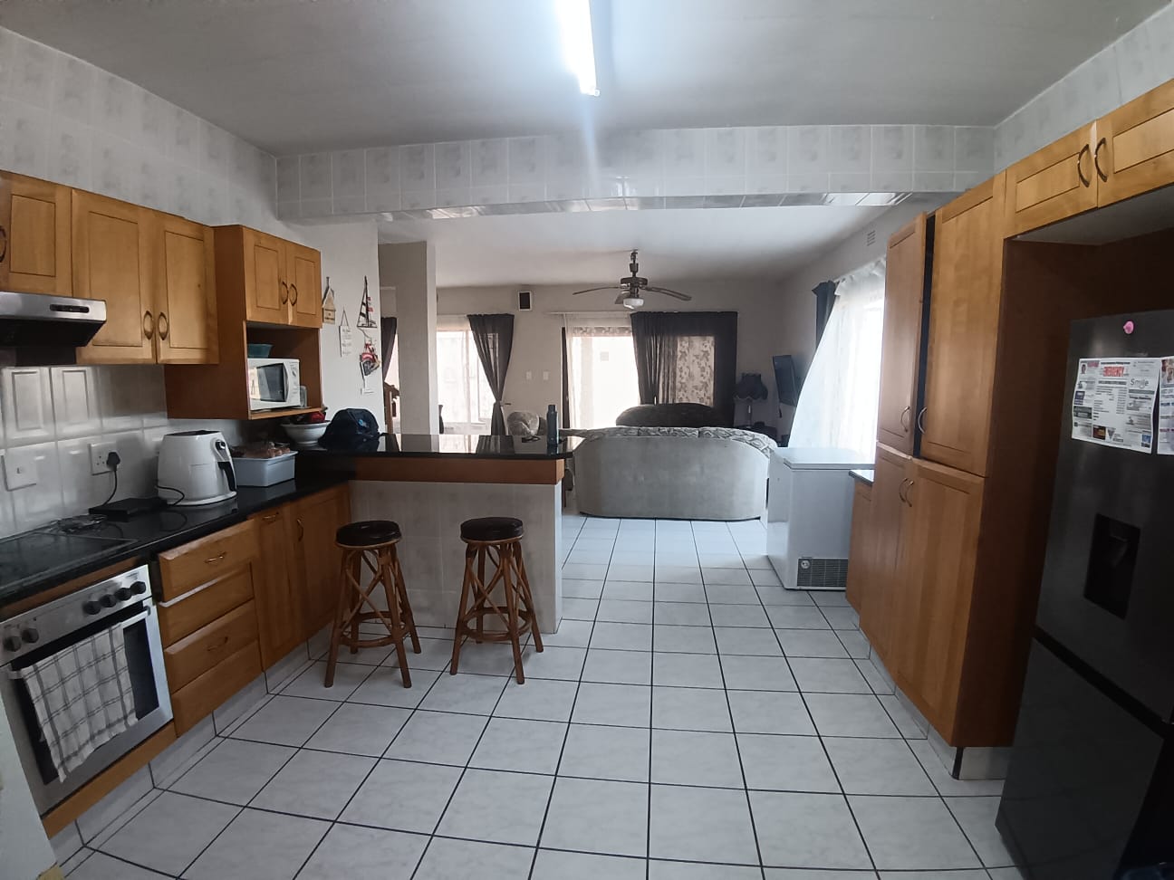3 Bedroom, 2 Bathroom, Open Plan, Uvongo Sea view for Sale