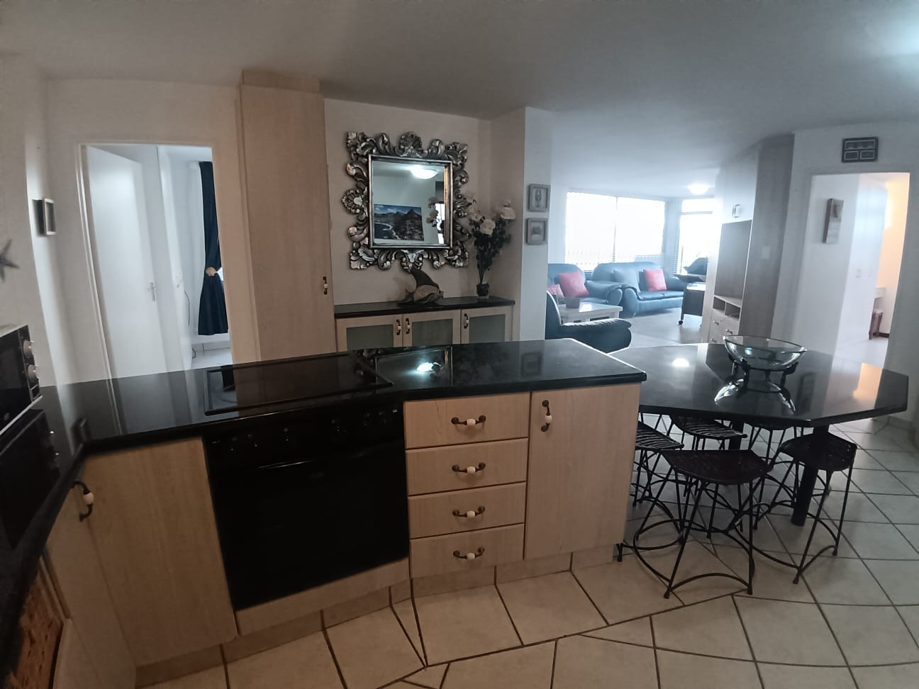 15358488 4 Bedroom, 2 Bathroom, open plan, breath taking Manaba Sea view for Sale