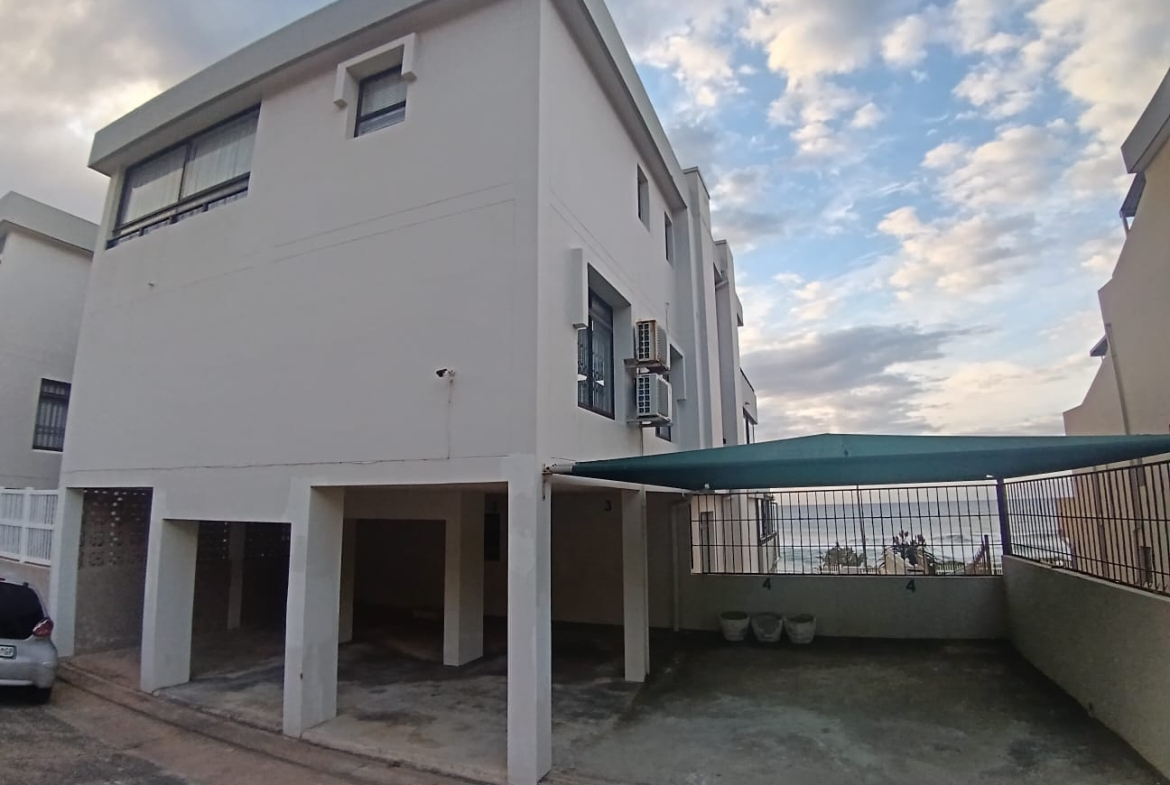 4 Bedroom, 2 Bathroom, open plan, breath taking Manaba Sea view for Sale