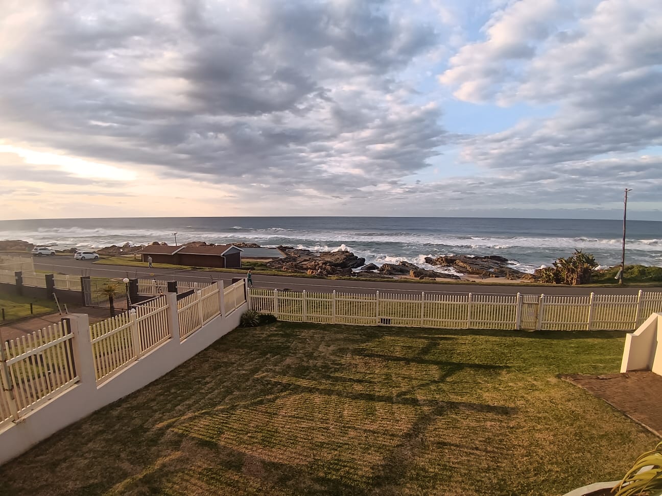15358492 4 Bedroom, 2 Bathroom, open plan, breath taking Manaba Sea view for Sale