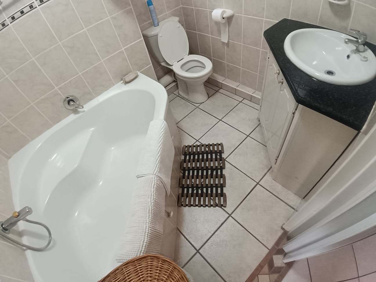 15358495 4 Bedroom, 2 Bathroom, open plan, breath taking Manaba Sea view for Sale