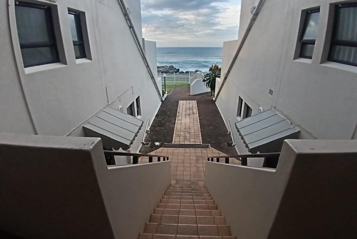 4 Bedroom, 2 Bathroom, open plan, breath taking Manaba Sea view for Sale
