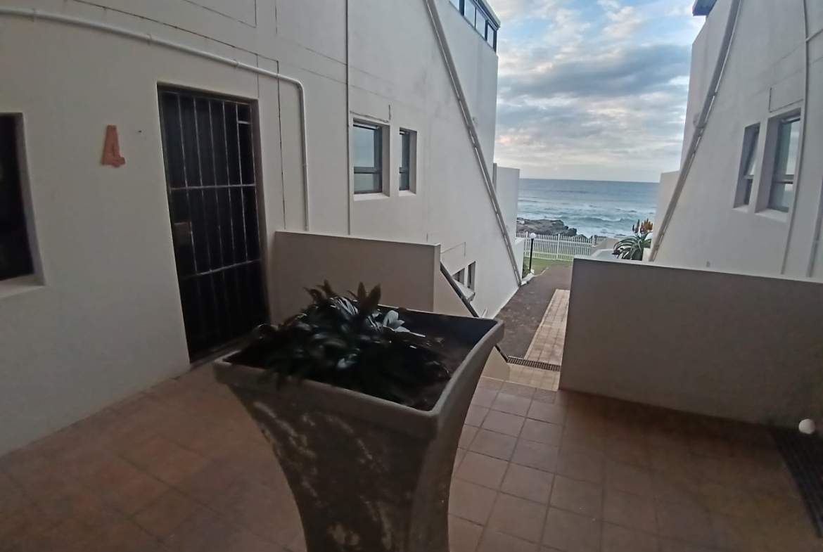 4 Bedroom, 2 Bathroom, open plan, breath taking Manaba Sea view for Sale
