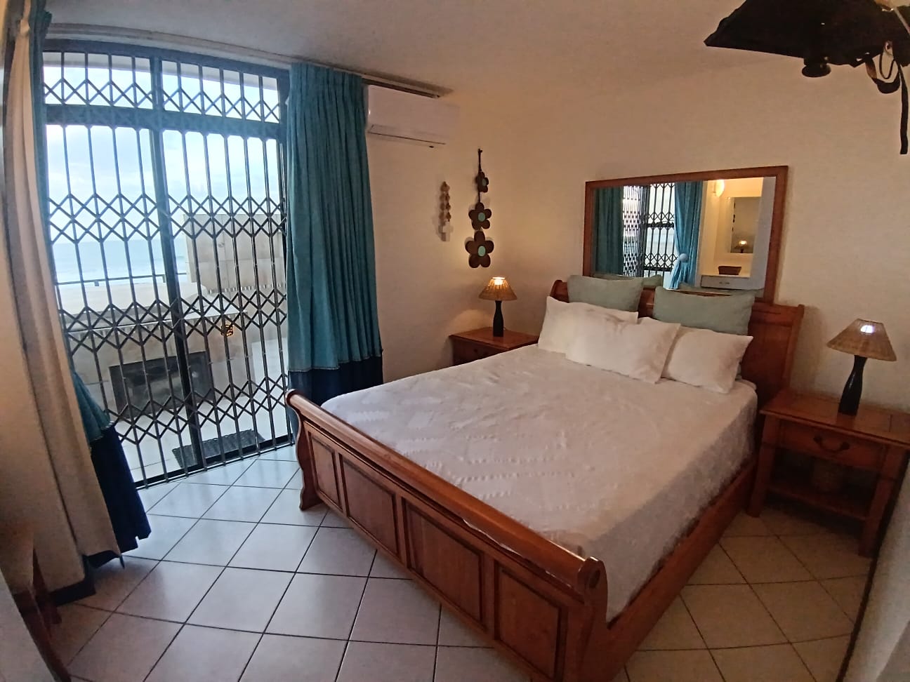 15358507 4 Bedroom, 2 Bathroom, open plan, breath taking Manaba Sea view for Sale