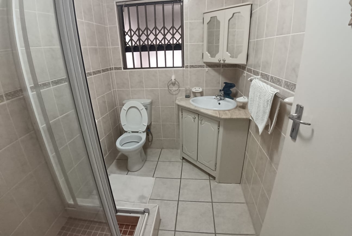4 Bedroom, 2 Bathroom, open plan, breath taking Manaba Sea view for Sale