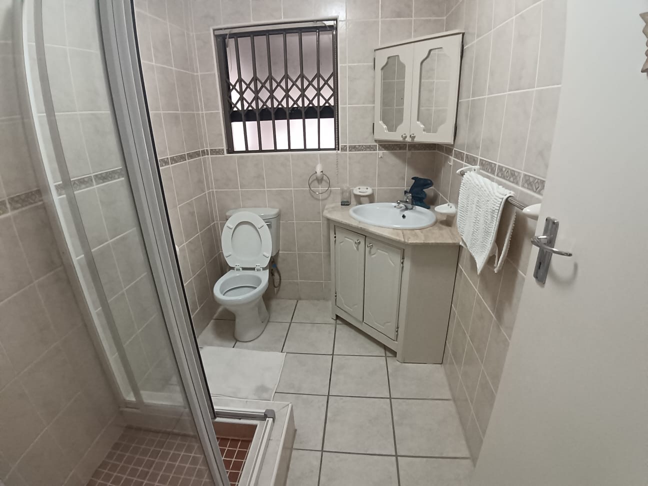 15358509 4 Bedroom, 2 Bathroom, open plan, breath taking Manaba Sea view for Sale